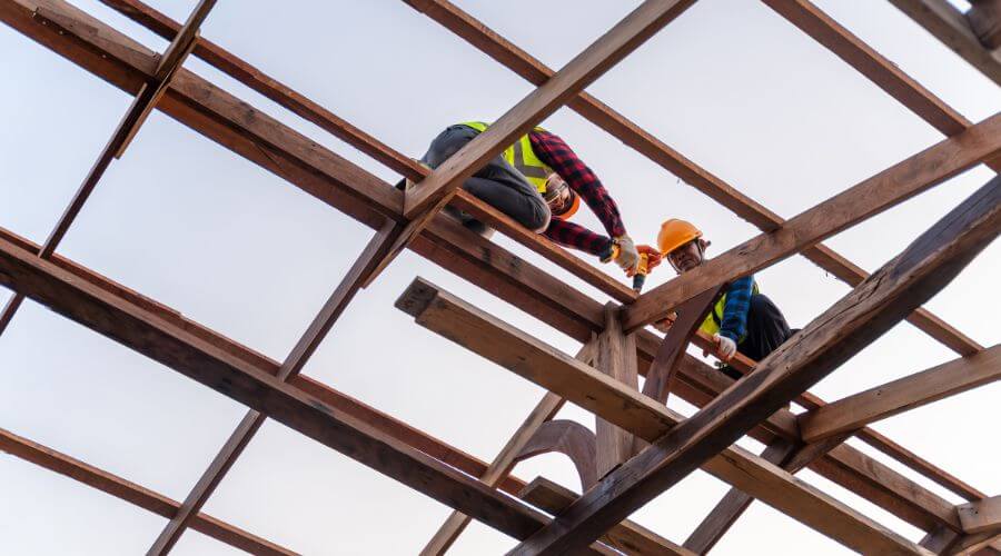 Expert Emergency Roof Repairs services in Breckenridge, MI